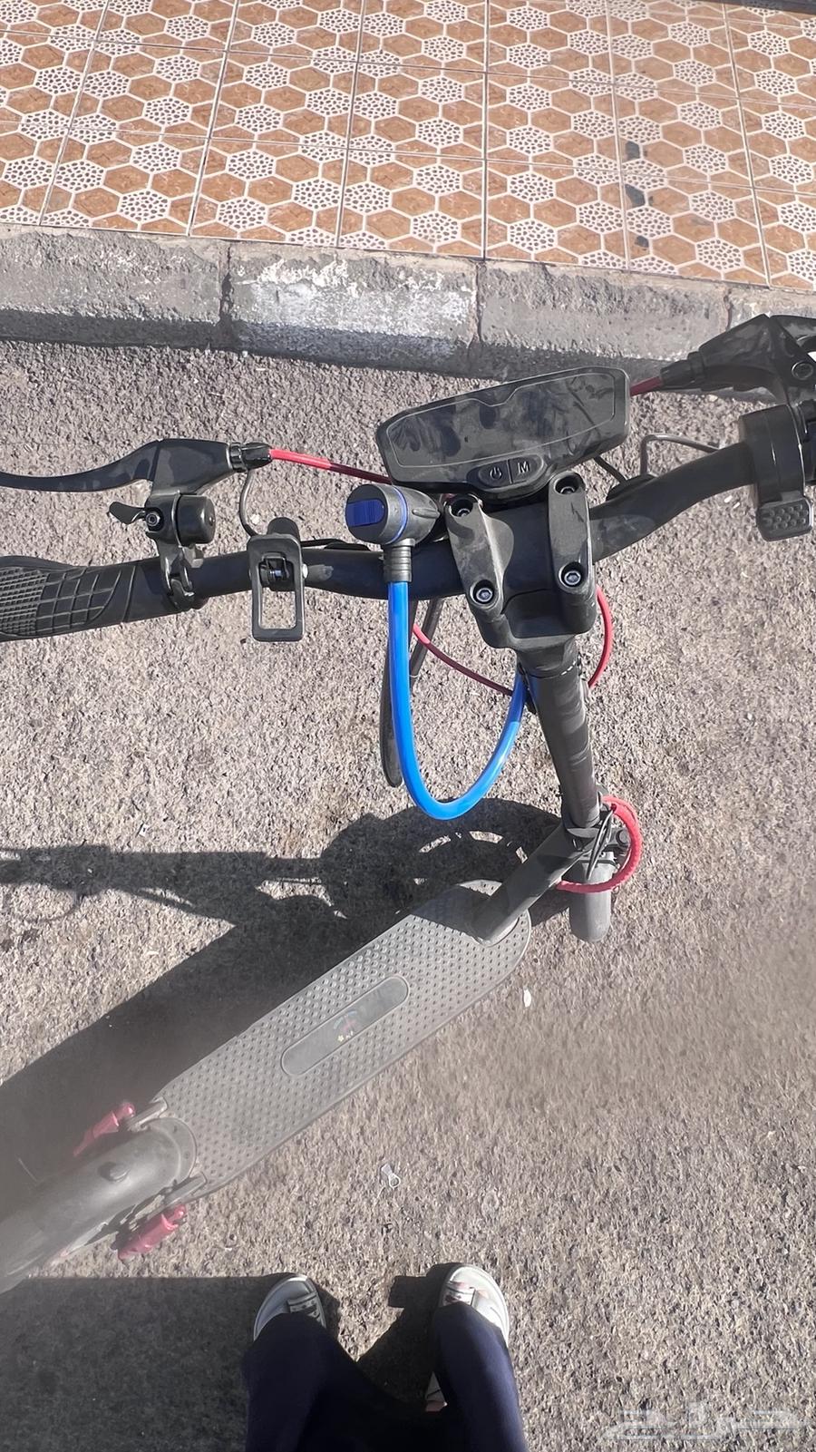 سكوتر واقف برو ماكس64448900373891111