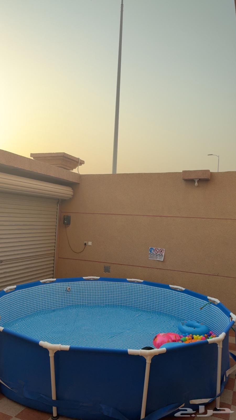 Excellent condition used pool64443789435394111