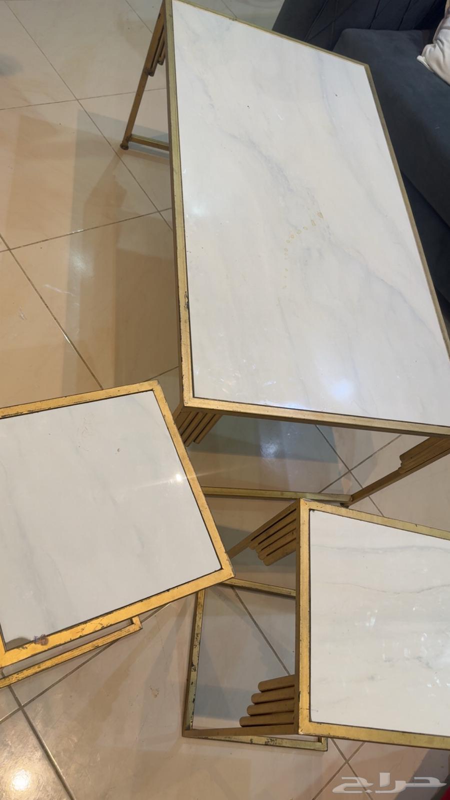 طاوله قهوه مع اربع خدمه64445553762819110