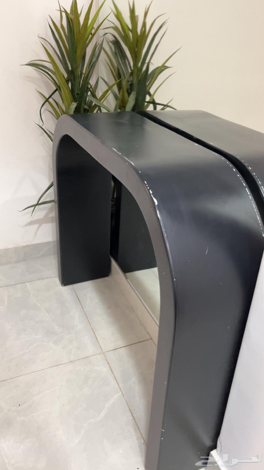 Table64448740045698112