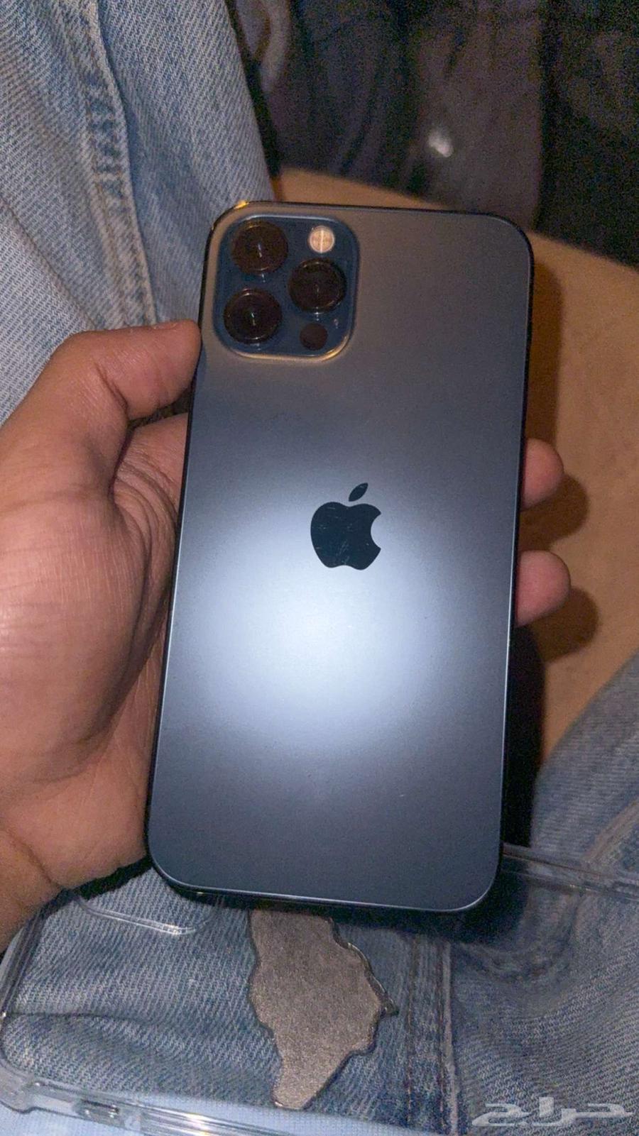 ايفون 12 برو 25664443047414146110