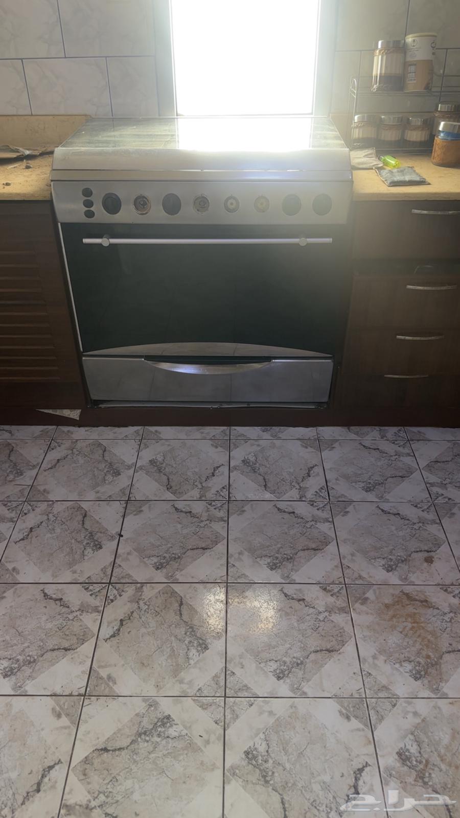 فرن للبيع ونظيف64445811438721110