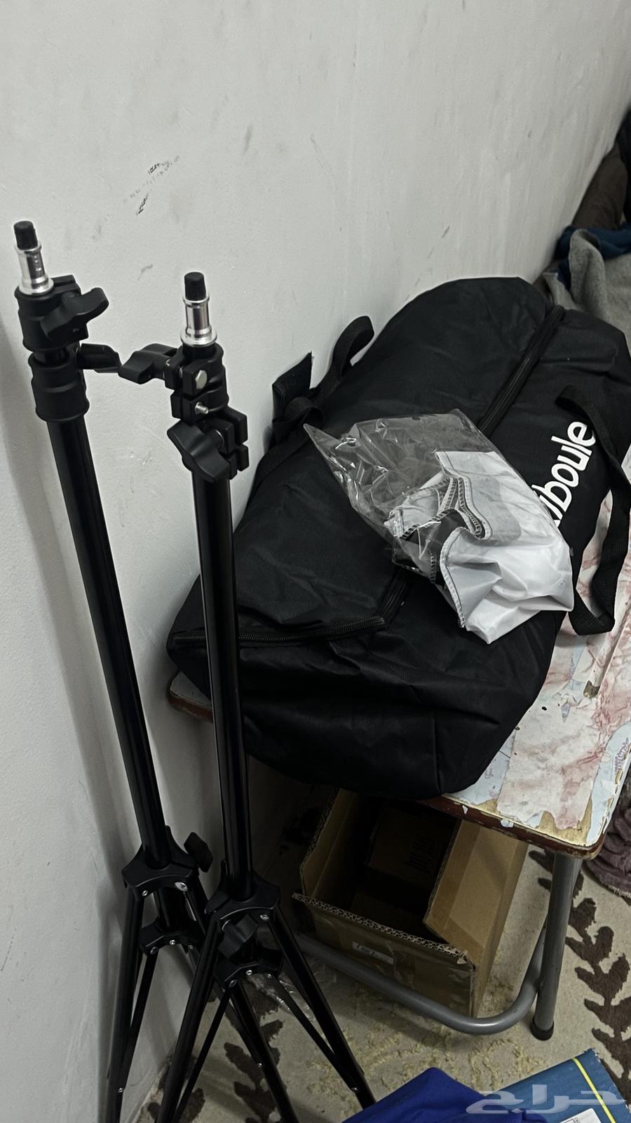 Continuous lighting64446739738883110