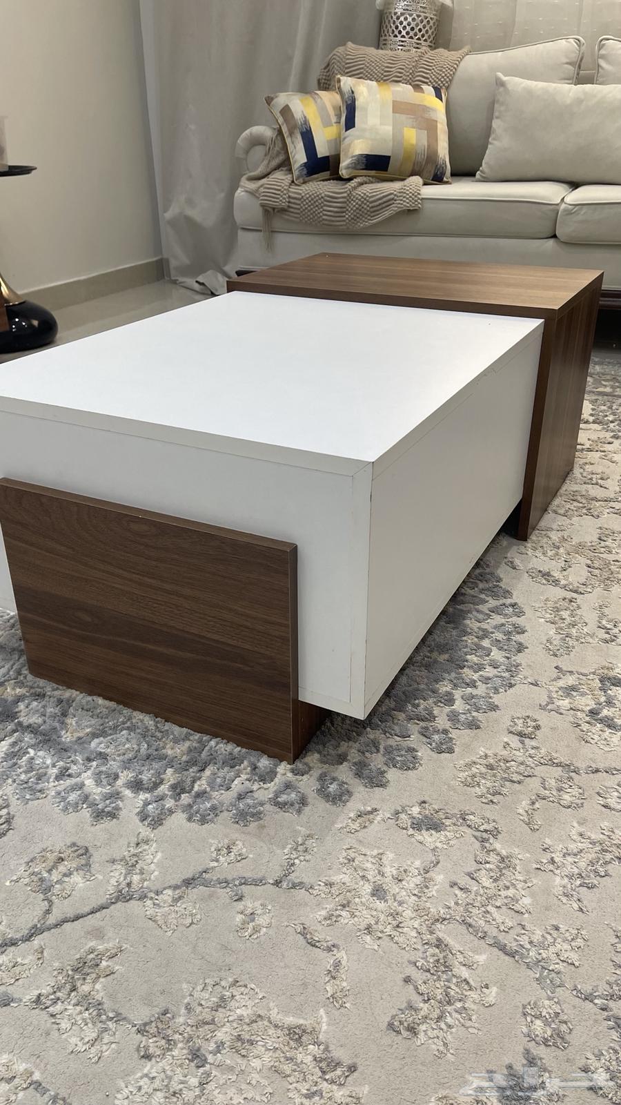 Coffee table64447415475201110