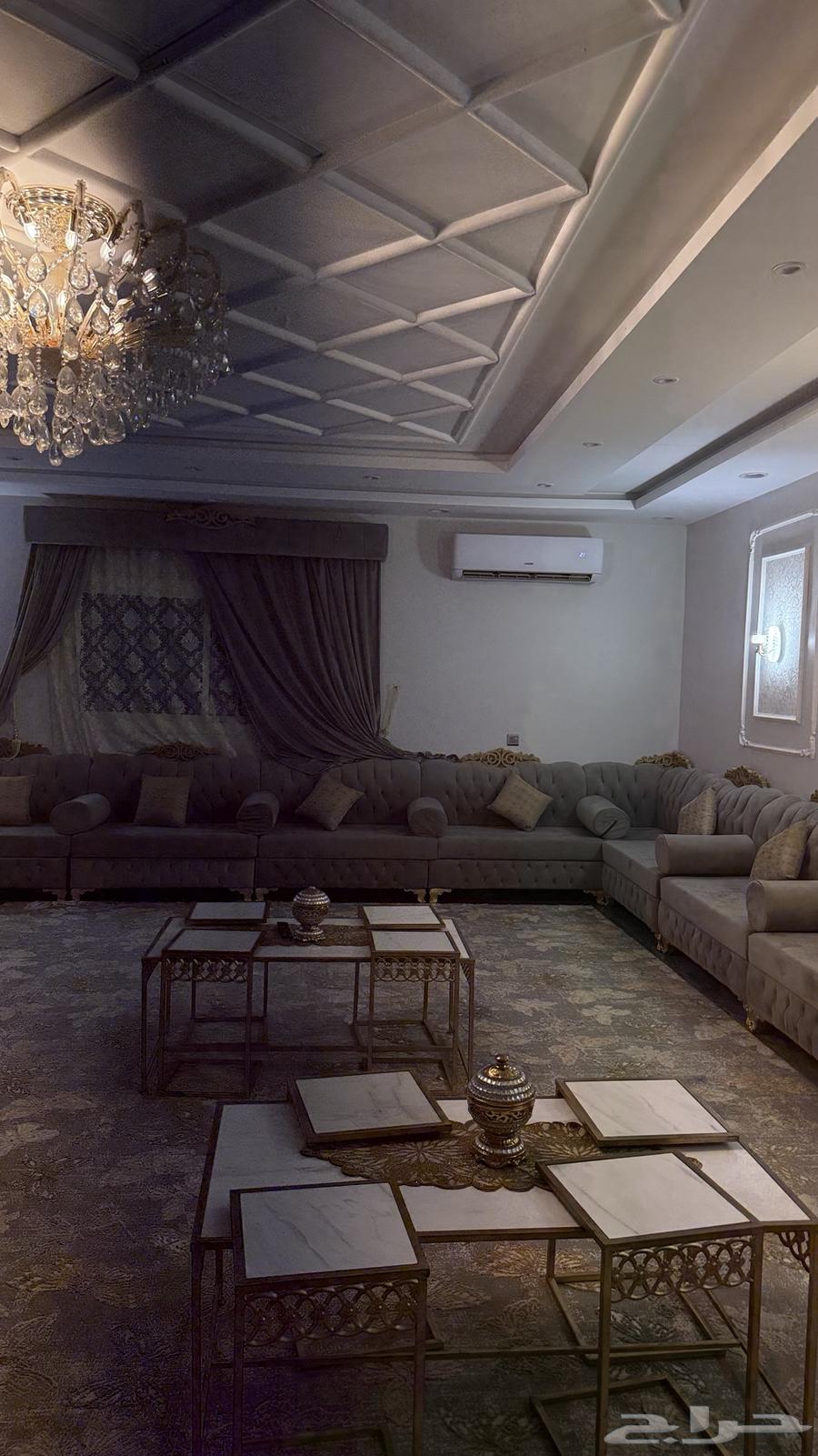 New sofas, tables, and carpets64442282010370113