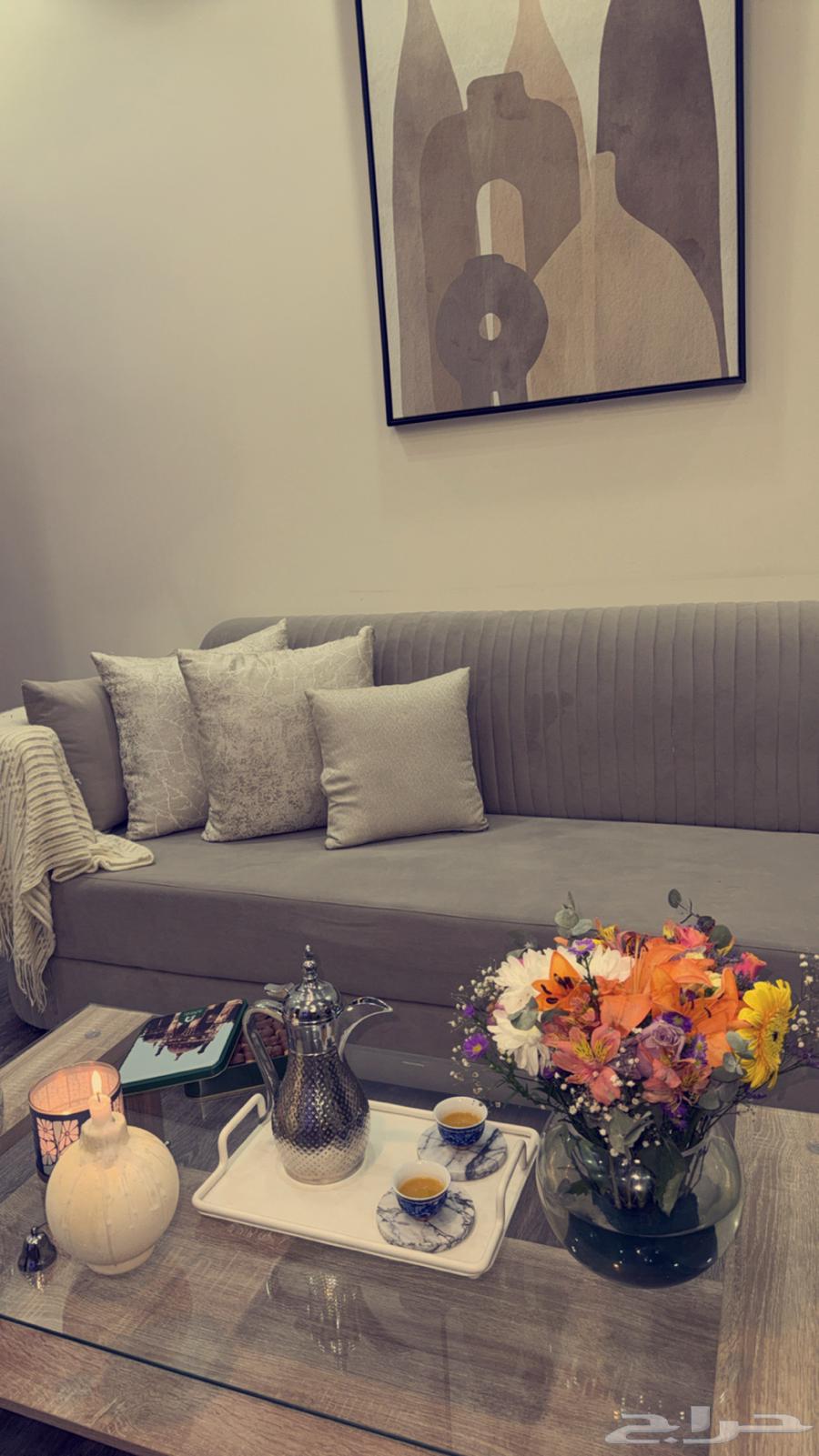 كنب حرف L 3 2 للبيع700 ريال وطاولة القهوه للبيع ب 20064443196120705110