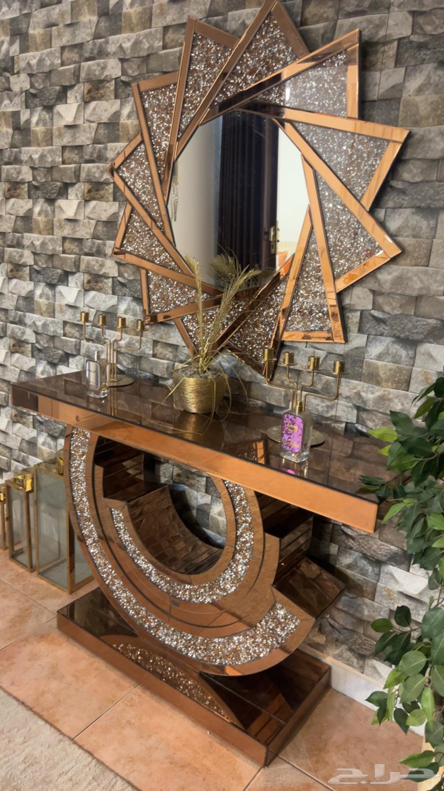 مدخل مع طاوله ابيه فيه 50064449650864513110