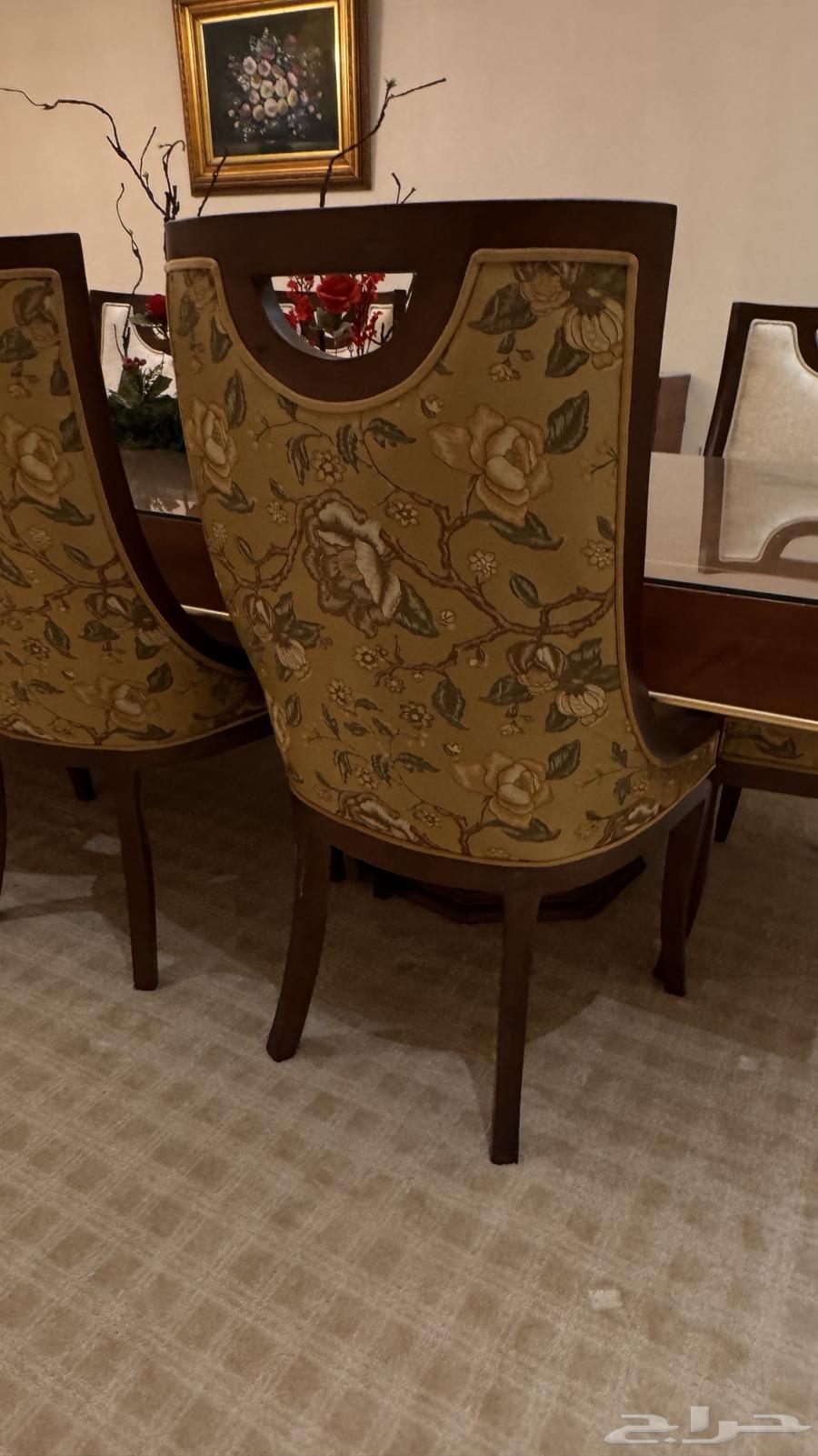 طاولة طعام خشب زان نيو كلاسيك مع البوفيه جديدة لم تستعمل64447163287042112