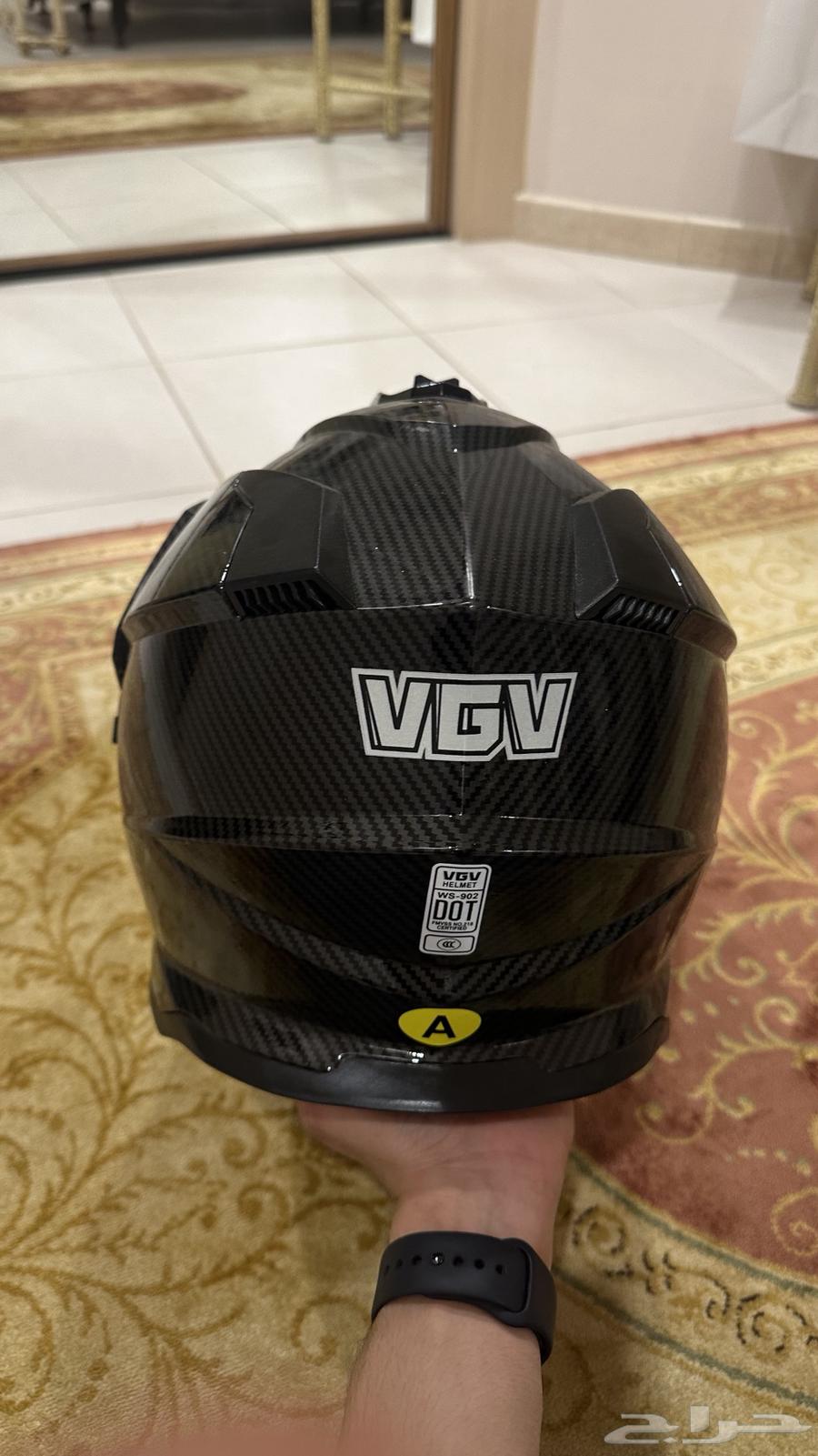 خوذة دراجة نارية ( دباب )64446417132290110