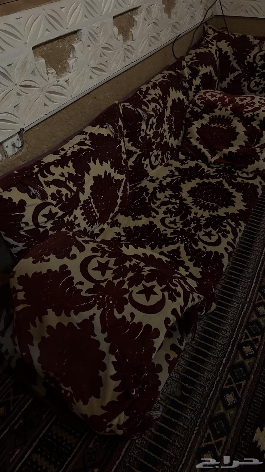 جلسة مشبه للبيع ابو طير تراثيه نظيفه64445377820931110