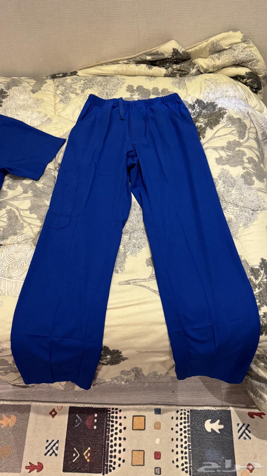 سكراب و لاب كوت سكتشرز ( اللون كحلي ) شبة جديد64445906000641112