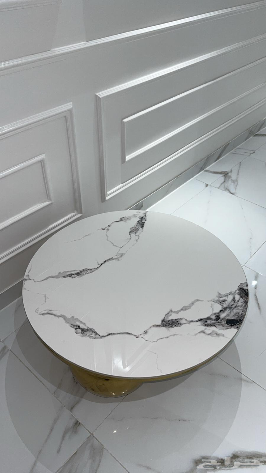 A new and clean table, never used, brand new64448394449025110