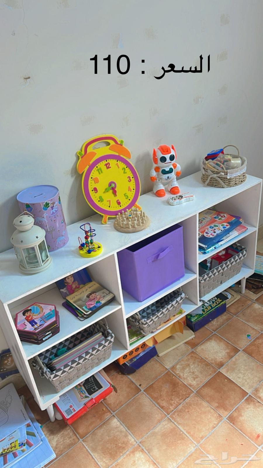 Bookshelf for books64448860044290110