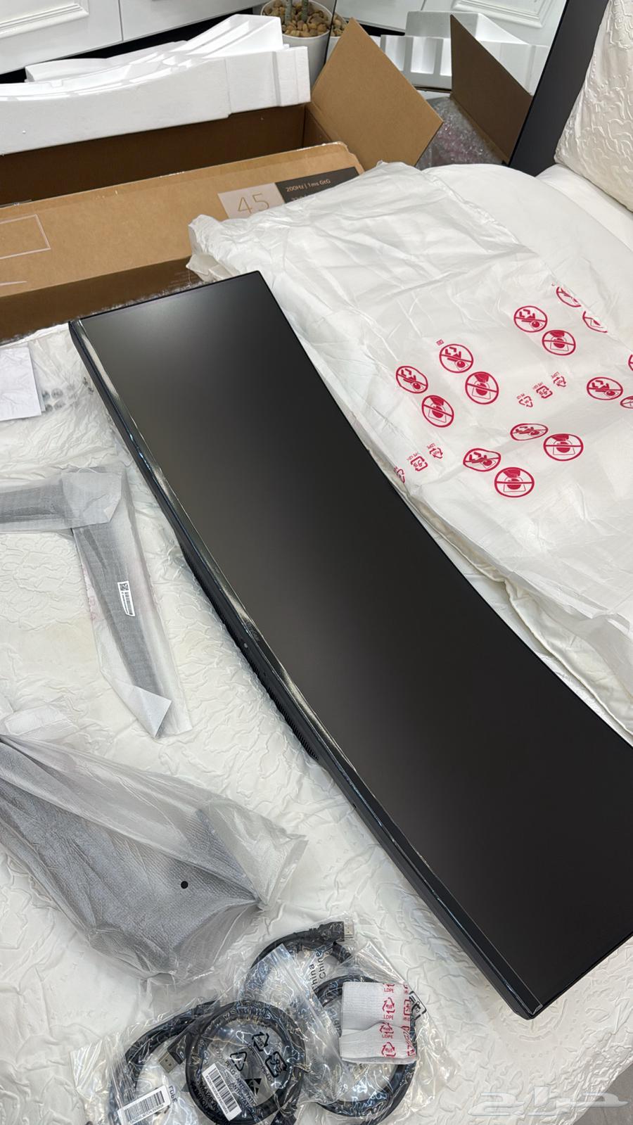 شاشة قيمنق من الجي الترا قير 45 بوصة جديدة64445648566146111