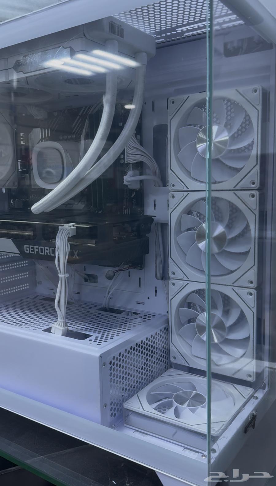 pc بيسي قيمنق للبيع64444070161795113