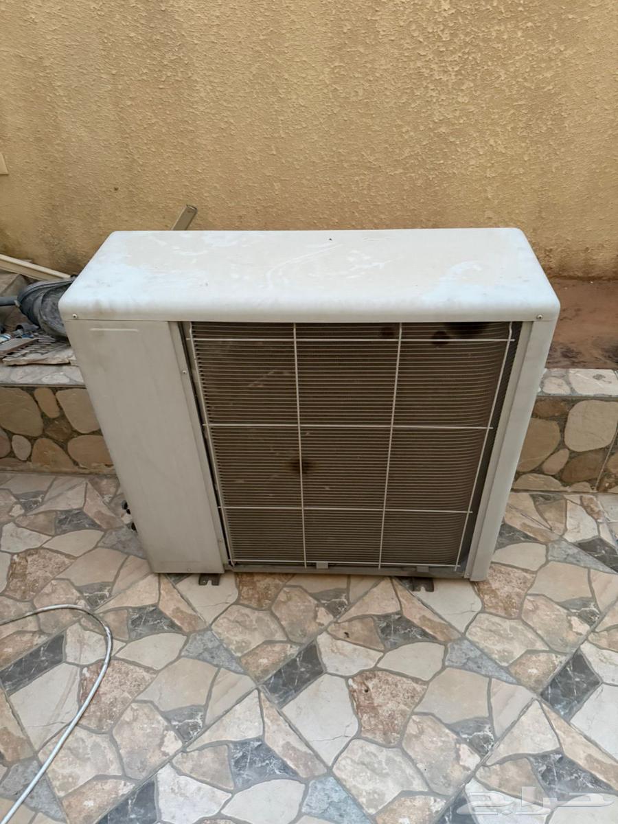 للبيع مكيف مستعمل LG 2 طن64447547607041111