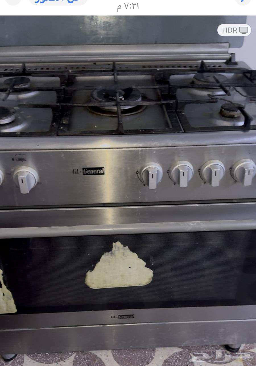 My new brother's oven is completely empty, no cracks or anything64447798576001110