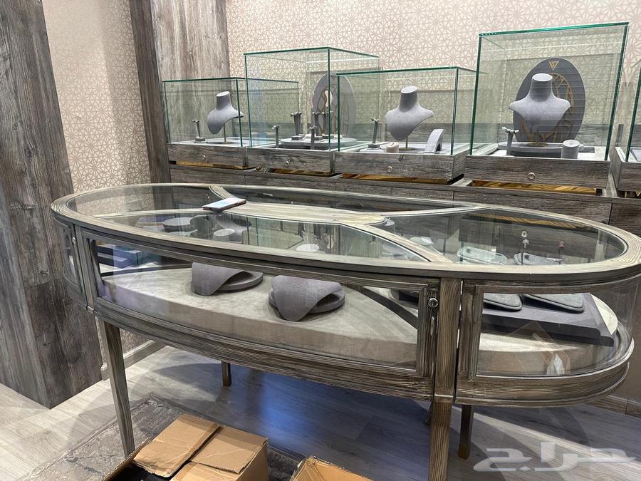 طاولات عرض فخمة للبيع64449274485250113