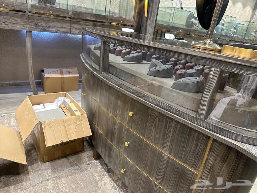 طاولات عرض فخمة للبيع64449274485250114