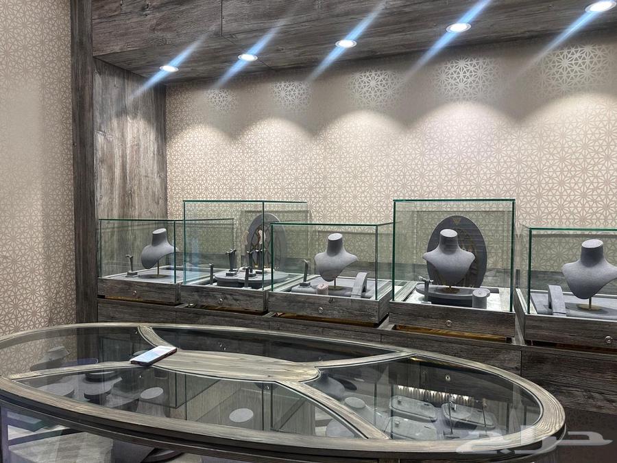 طاولات عرض فخمة للبيع64449274485250110