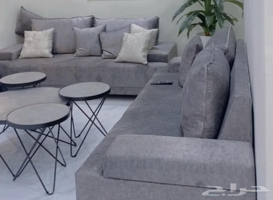 Used sofa and table64449516073857113