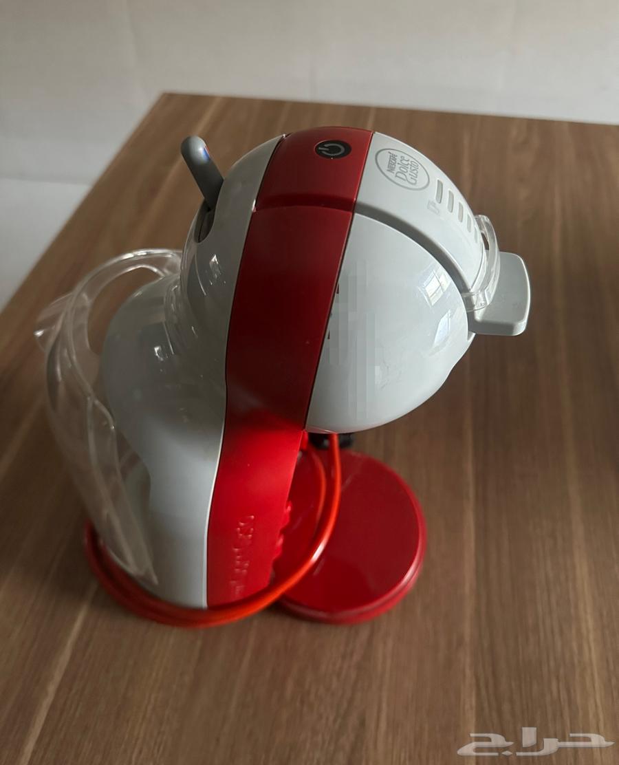 آلة قهوة دولتشي قوستو نظيفة جد ا   شبه جديدة64443682072449110