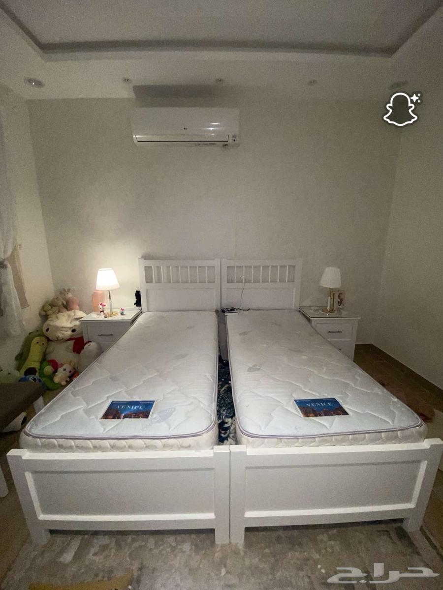 Two single beds for sale without mattresses, very clean condition64442475227395110