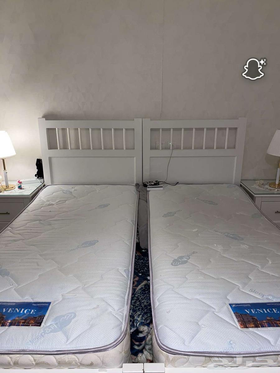 Two single beds for sale without mattresses, very clean condition64442475227395112