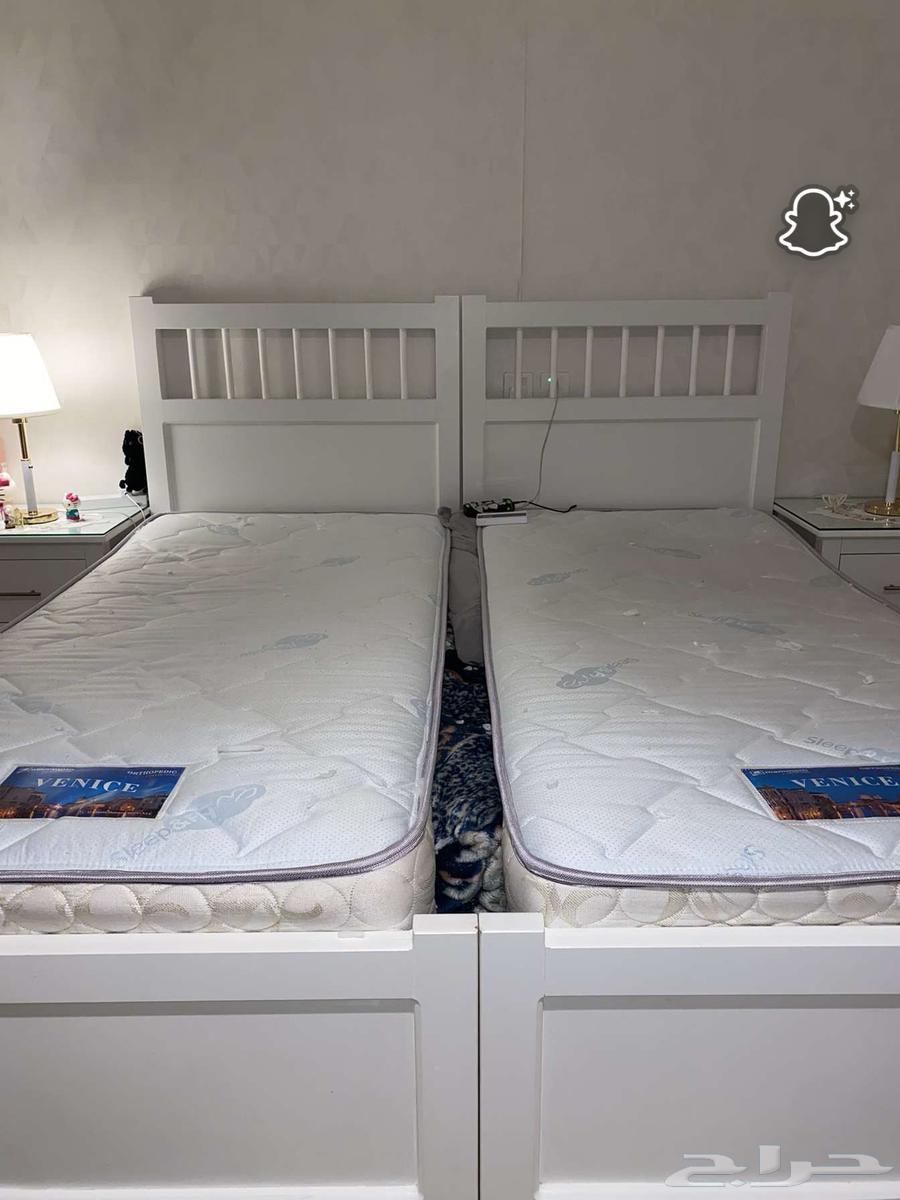Two single beds for sale without mattresses, very clean condition64442475227395111