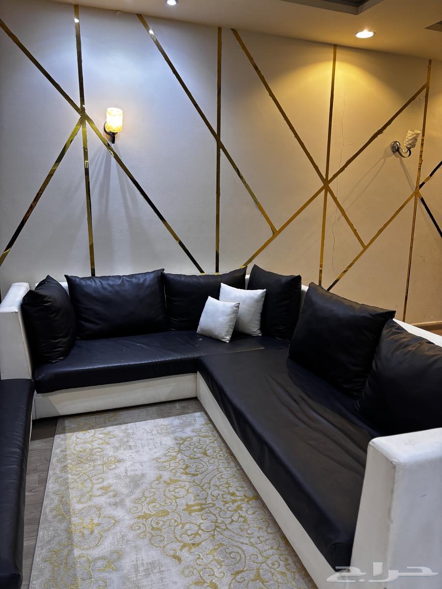 For sale, a distinctive modern sofa set64444338578307112