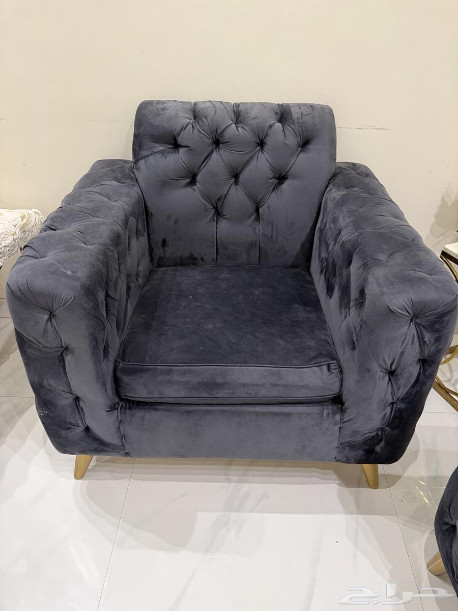 Elegant gray sofa64443587582465110
