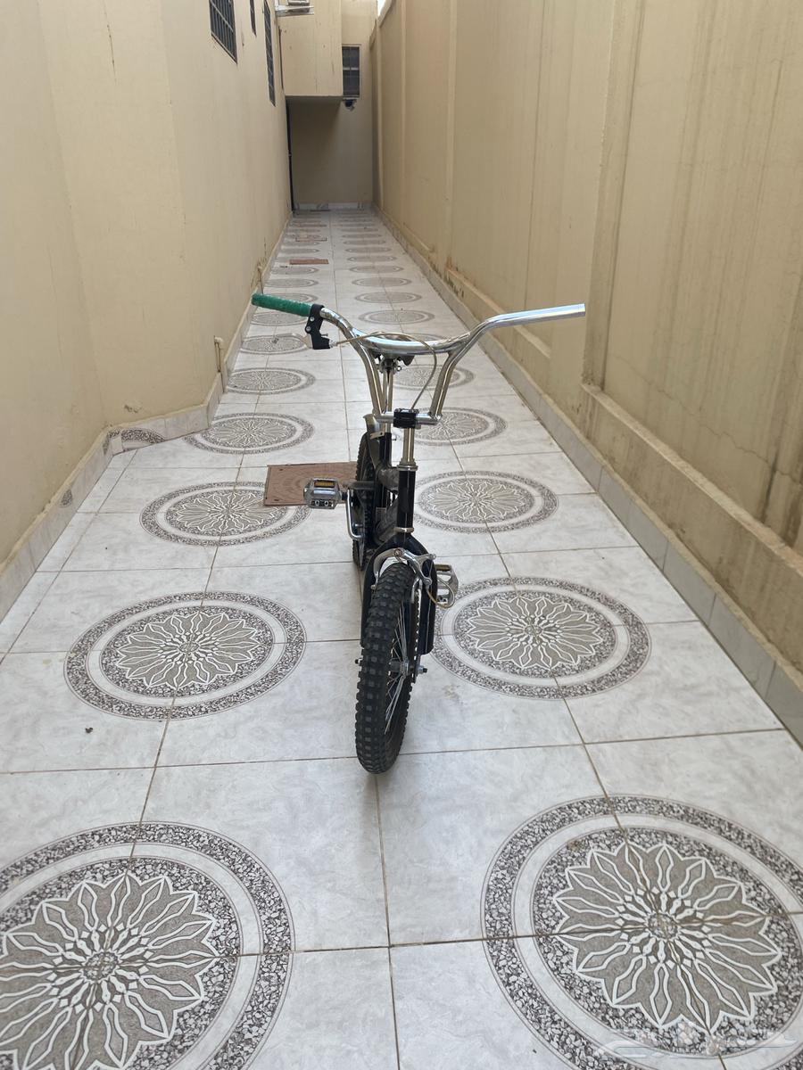 سلام عليكم سيكل للبيع الكفر اللي ورا يبي له تغيير64446430445569110