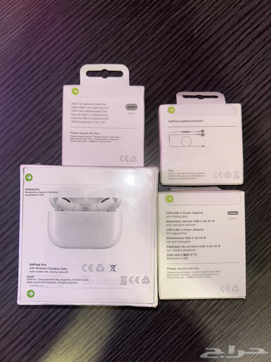 شواحن وشماعات للايفون64447323060354111