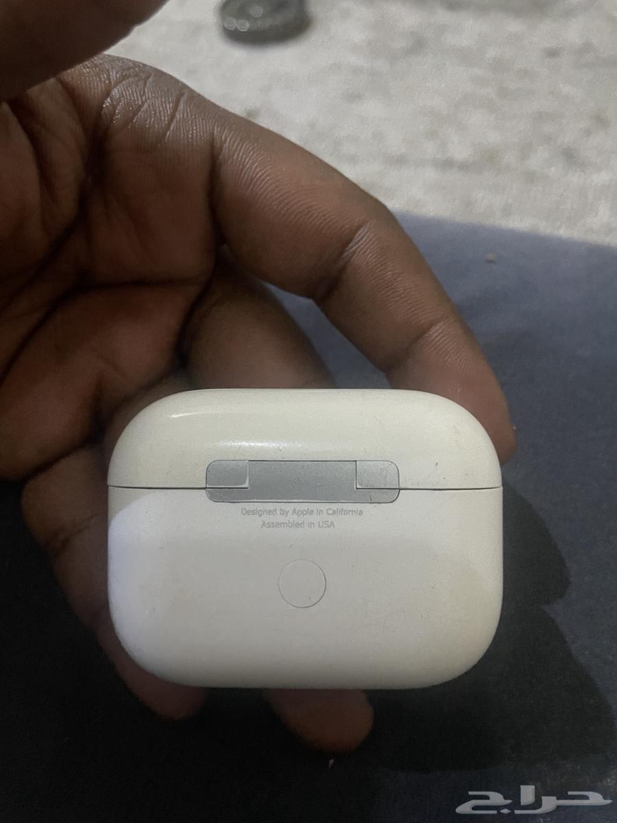سماعة ايربودز برو القطعه اليميين ضايعه64445499640450110