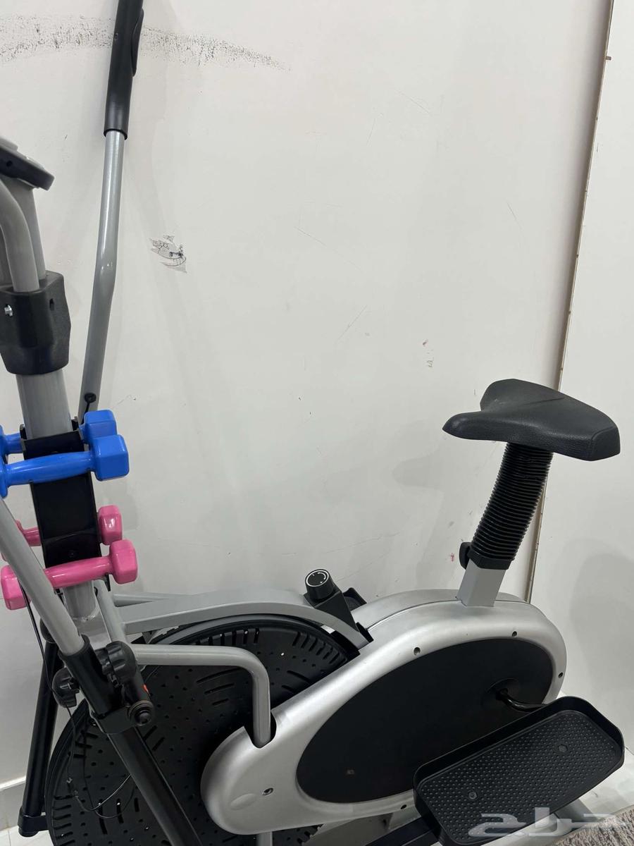 New exercise bike, never used, comes with weights64447109300739114