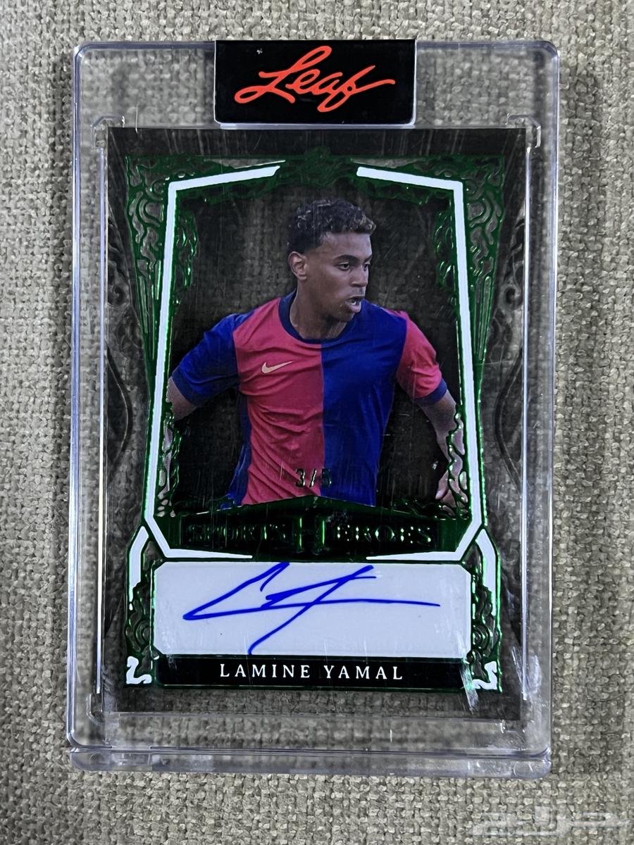 بطاقة لامين يامال مع توقيعه64448235431297110