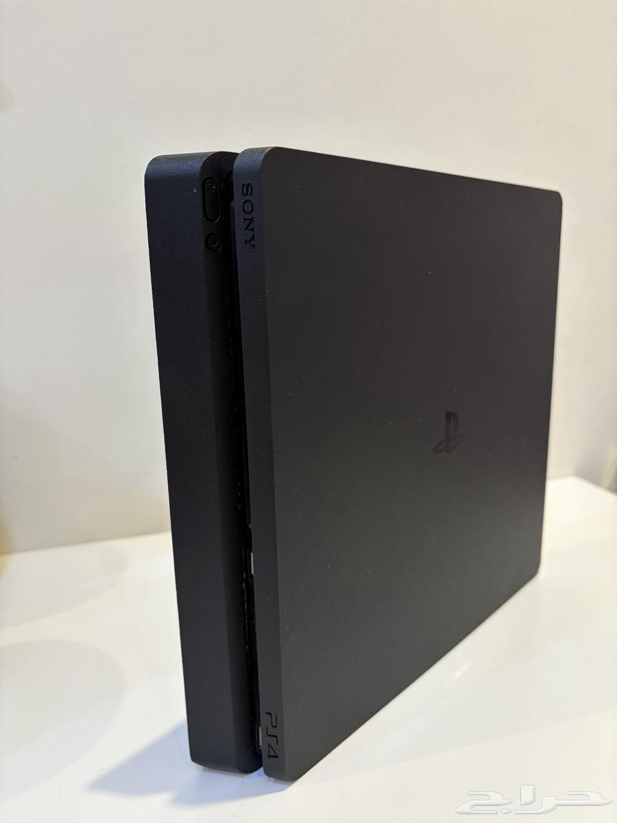 سوني 4 سليم مهكر لم يدخل صيانه مع جميع ملحقاته64443398776451111