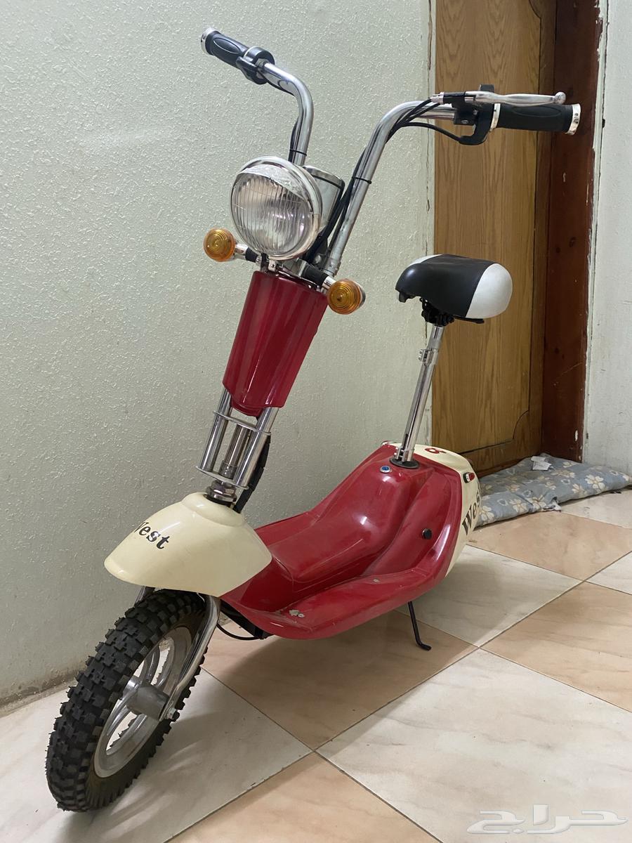 Selling a new scooter, the problem is that the battery came damaged with it64446829479682110