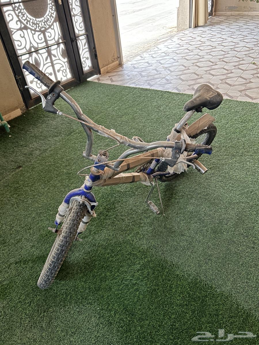 السلام عليكم السيكل للبيع كل شي فيه سليم يبغاله كفر و لستك64447122628611110