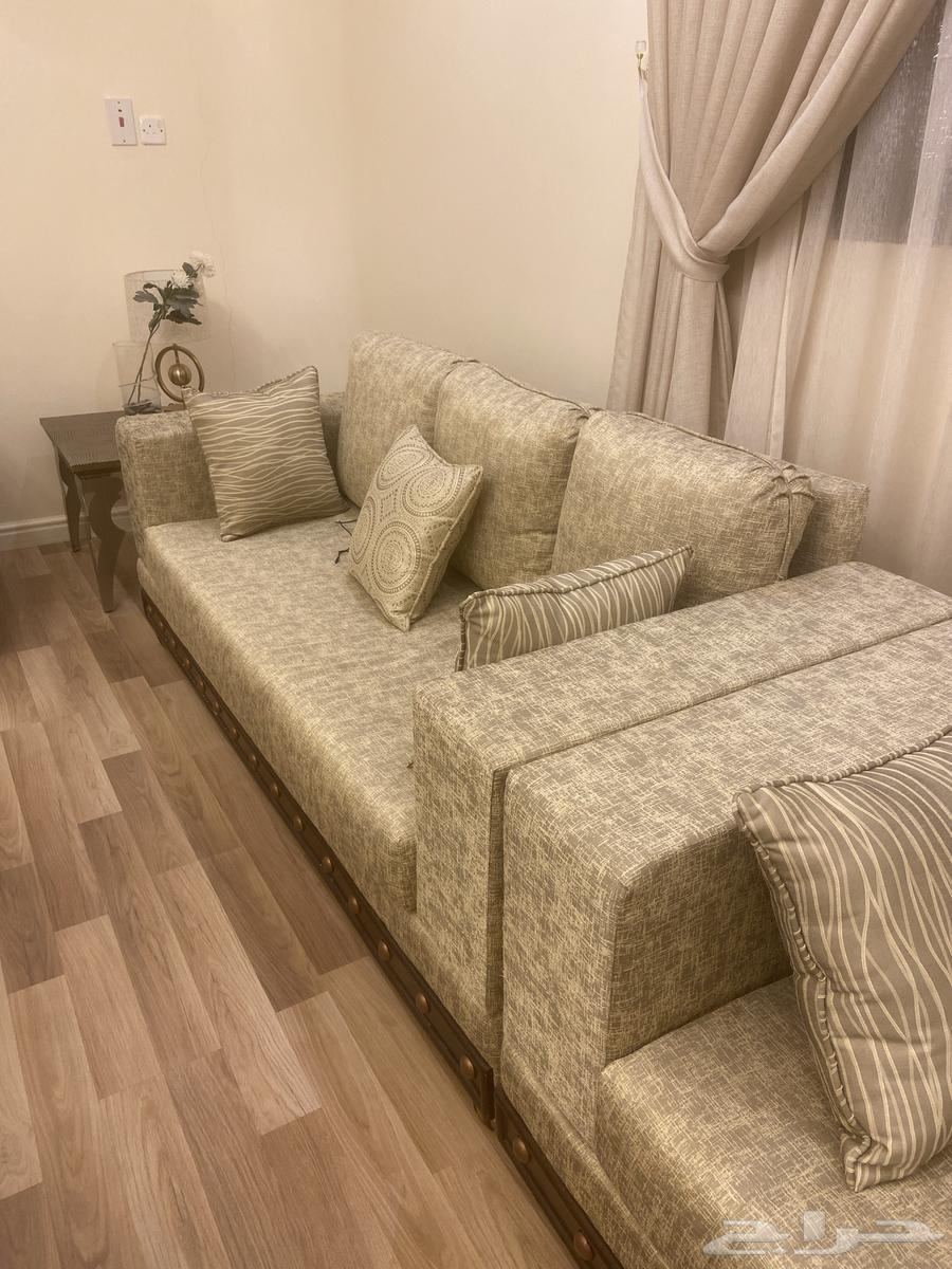 كمب مجلس خمس قطع نظيف الى حاب ياخذه يحي يشوفه64454179773826111