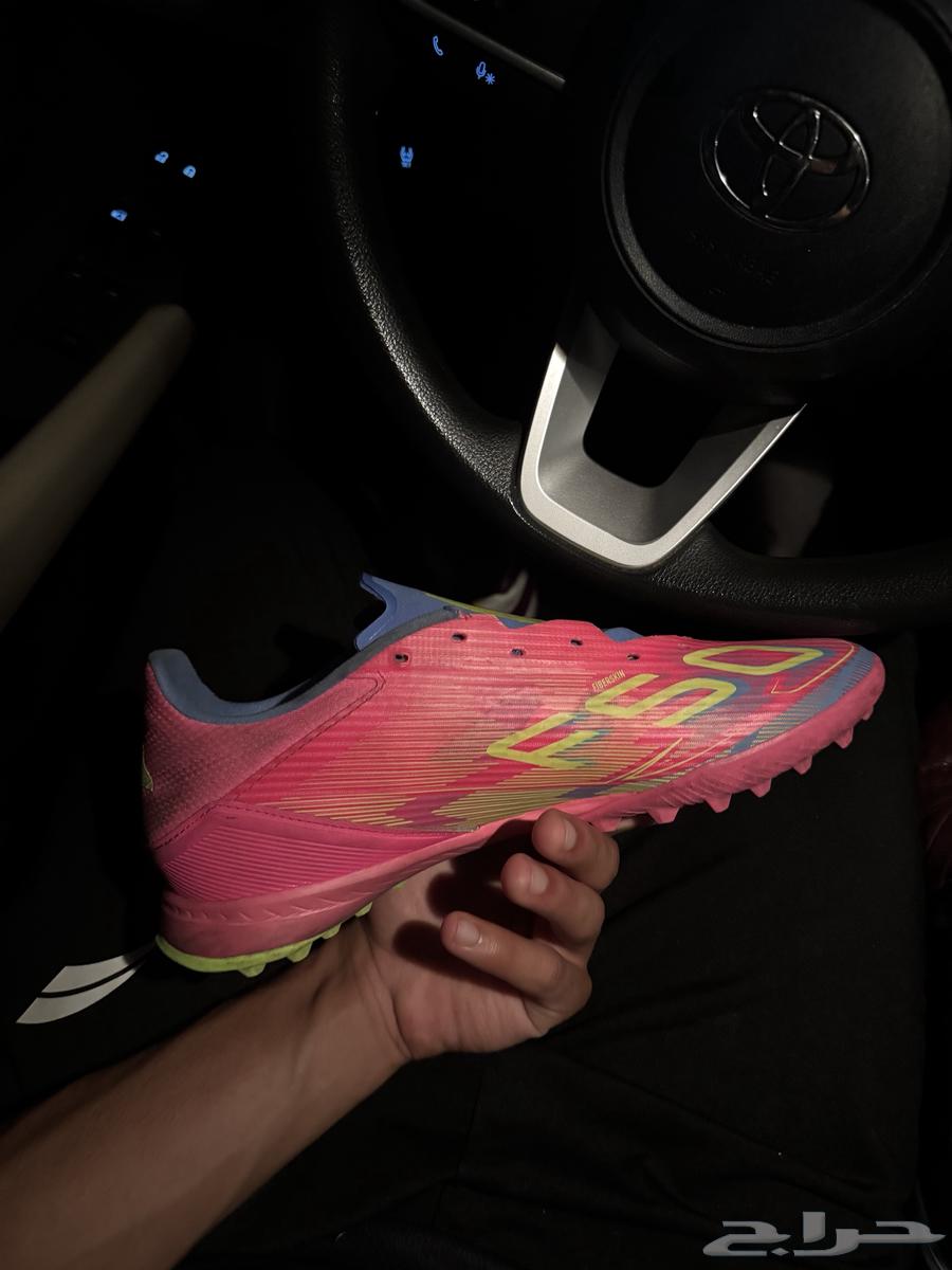 جزمة اديداس كرة قدم مقاس 42  سعرها ف السوق480  ابيعها ب 20064448354678017113