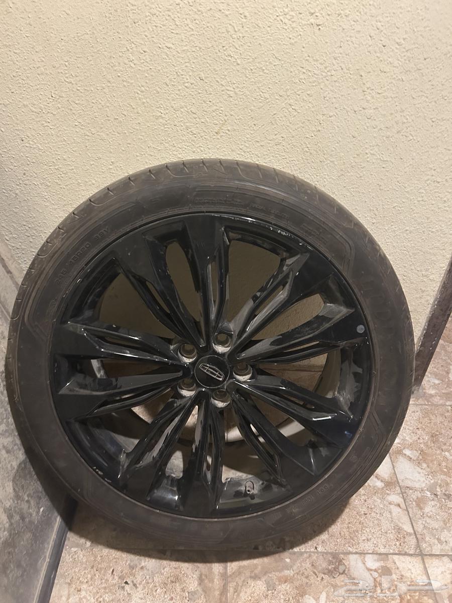 جنط جيلي توجيلا مقاس 20 وكالة وفي حالة ممتازة مع كفر جوديير64611417518722111