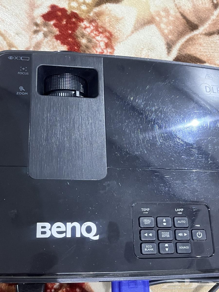 Projector64447015769474112