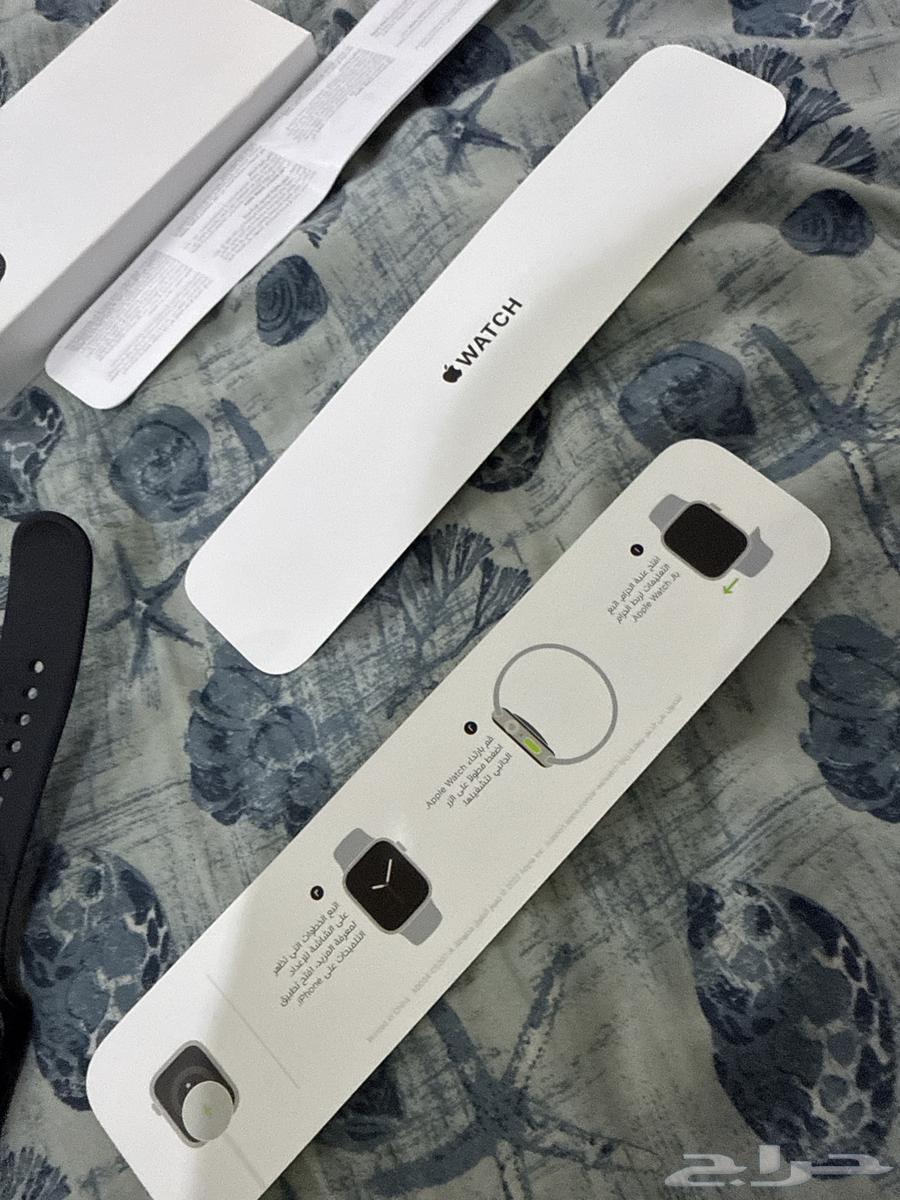 ساعة ابل استخدام قليل جدا   البطاريه 100 معها سوار SERIES 864448156088578111