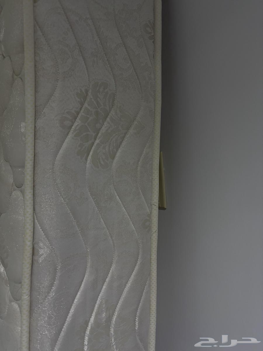 مرتبة سرير  دولاب تعليق  طاولة مع مرايا64444405145730112