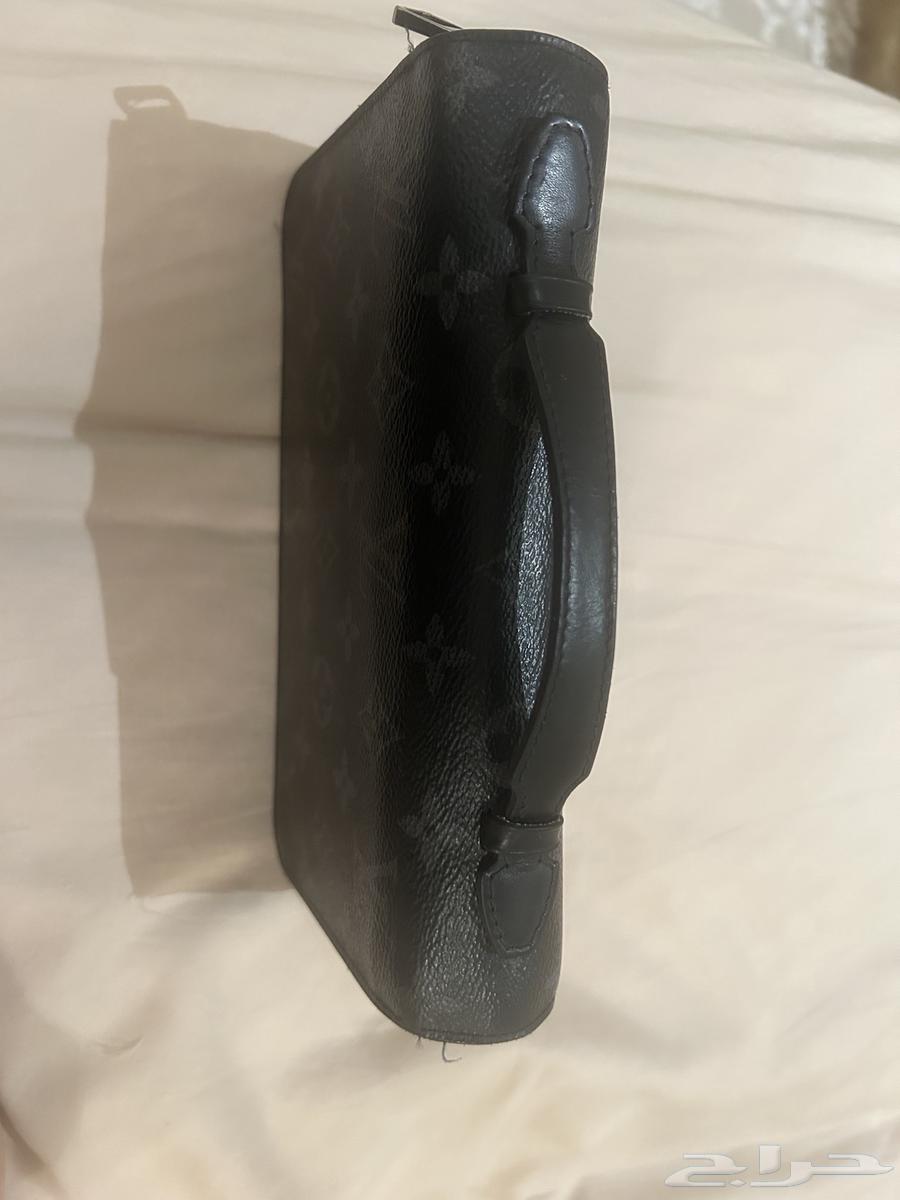 شنطه يد رجاليه من لويس فيتون اصليه64448394496899110