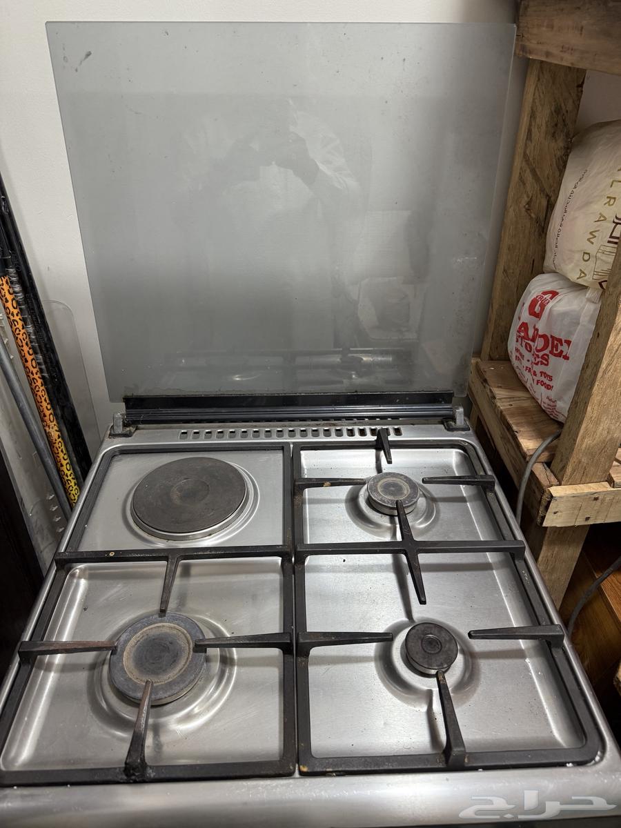 سرير مزدوج وفرن طهي للبيع64444512750467110