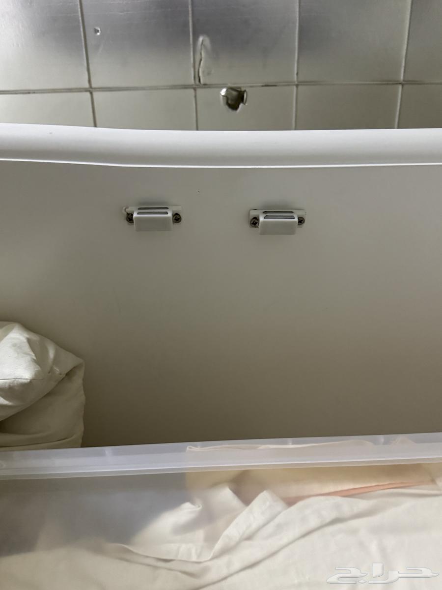 Wardrobe - Has two sections64444083767554111