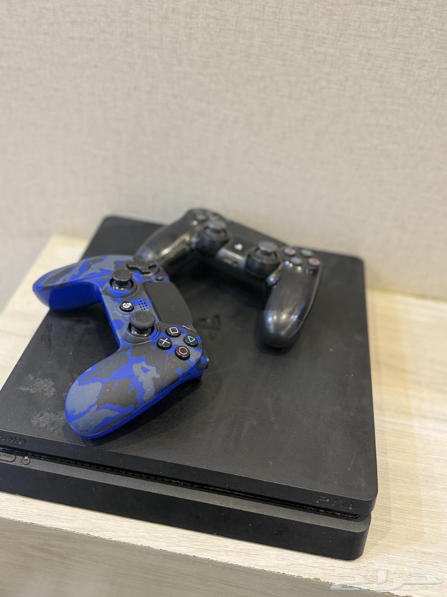 Sony 4 developer clean as new with two controllers64444258226306113