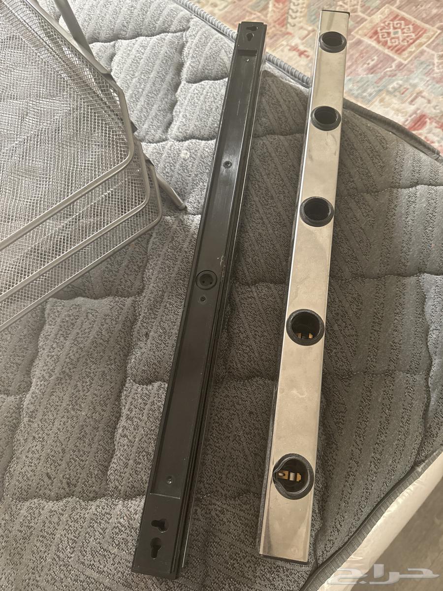 Multi-use office stand for files, papers, and lamps, given for the sake of God64446270565507112